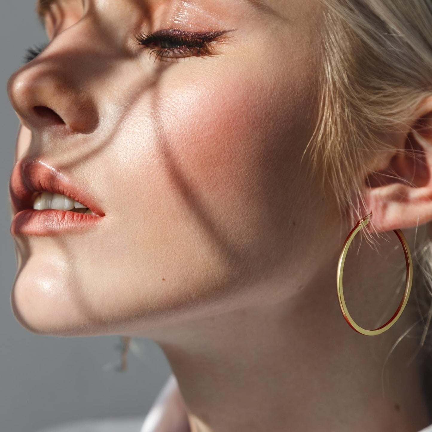 14K Gold Hoop Earrings for Women Large Gold Hoop Earrings Round Square-edge Gold Earrings for Women 14 Karat Gold Hoops Earrings Women’s Hoop Earrings (40mm)